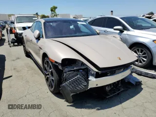 2024 Porsche Taycan z VIN WP0AA2Y1XRSA10095, wystawiony jako Copart lot #60040284 z przebiegiem 1 732 mil mil oraz Szkoda całkowita • Salvage title. Historia ofert i sprzedaży dostępna na DreamBid. Obrazek 4.