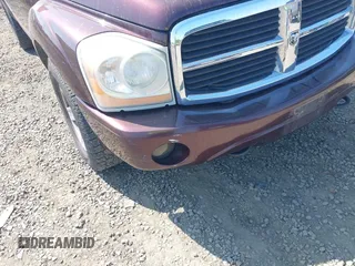 2005 Dodge Durango SLT with VIN 1D8HB48D35F565652, listed as a IAAI auction lot 42131932 with 215,380 mi miles and . Bid and sale history available at DreamBid. Image 6.