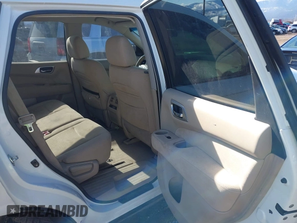 2013 Nissan Pathfinder S with VIN 5N1AR2MM1DC613862, listed as a IAAI auction lot 41777620 with 138,312 mi miles. Bid and sale history available at carsss.com. Image 8.