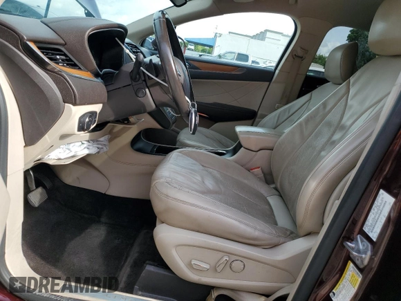 2017 Lincoln MKC Select with VIN 5LMCJ2C98HUL32796, listed as a Copart auction lot 54217355 with 99,321 mi miles and Salvage Title. Bid and sale history available at DreamBid. Image 7.