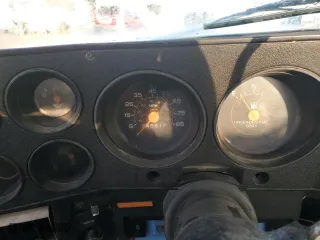 1982 Chevrolet Pickup with VIN 2GCDC14H4C1185631, listed as a Copart auction lot 85757024 with 94,591 mi miles and Salvage Title. Bid and sale history available at carsss.com. Image 9.