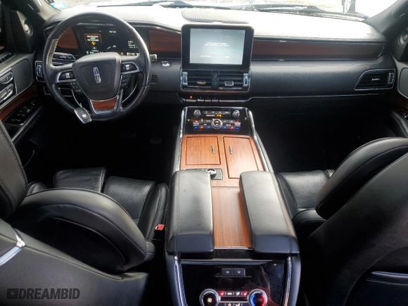 2019 Lincoln Navigator L Reserve with VIN 5LMJJ3LT4KEL10417, listed as a Copart auction lot 81532284 with 140,395 mi miles and Salvage Title. Bid and sale history available at carsss.com. Image 8.