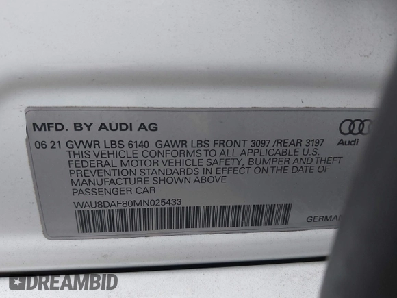 2021 Audi A8 with VIN WAU8DAF80MN025433, listed as a IAAI auction lot 40762726 with 30,690 mi miles. Bid and sale history available at carsss.com. Image 9.