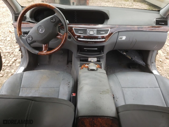 2008 Mercedes-Benz S-Class 5.5L V8 with VIN WDDNG86X28A171929, listed as a Copart auction lot 42040575 with 0 mi miles and Salvage Title. Bid and sale history available at carsss.com. Image 8.