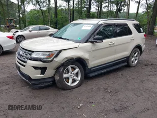 2018 Ford Explorer XLT z VIN 1FM5K7D89JGA02570, wystawiony jako IAAI lot #42262888 z przebiegiem 117 002 mil mil oraz . Historia ofert i sprzedaży dostępna na DreamBid. Obrazek 17.