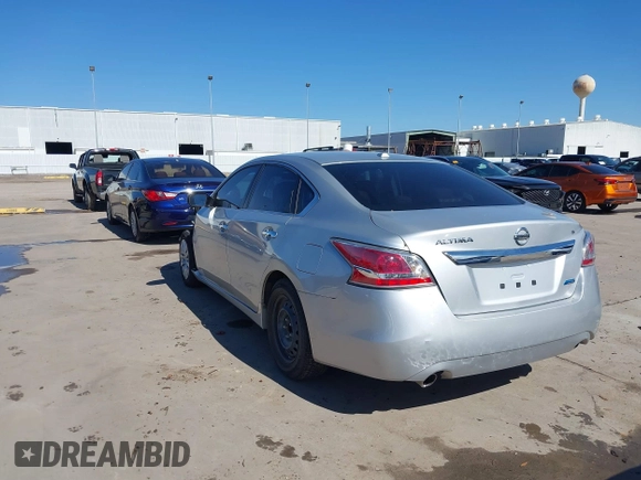 2015 Nissan Altima 2.5 S with VIN 1N4AL3AP4FN319380, listed as a IAAI auction lot 41477898 with 107,777 mi miles. Bid and sale history available at carsss.com. Image 3.