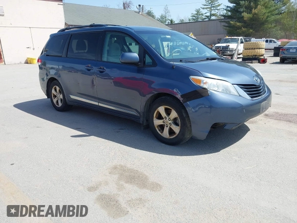 2014 Toyota Sienna LE AAS with VIN 5TDKK3DC1ES436031, listed as a IAAI auction lot 42147191 with 276,821 mi miles. Bid and sale history available at carsss.com. Image 1.