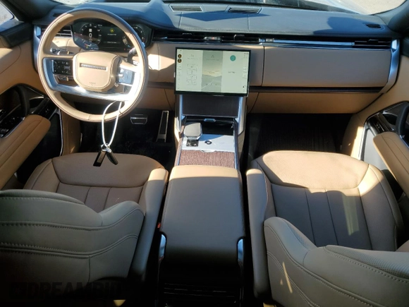 2025 Land Rover Range Rover SE z VIN SALKPBFUXSA265976, wystawiony jako Copart lot #41811005 z przebiegiem 620 mil mil oraz Szkoda całkowita • Salvage title. Historia ofert i sprzedaży dostępna na DreamBid. Obrazek 8.