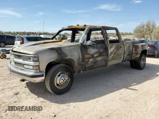 1999 Chevrolet Silverado 3500 z VIN 1GCHC33J2XF038028, wystawiony jako Copart lot #50646935 z przebiegiem Nie podano mil oraz Nie do naprawy • Non repairable. Historia ofert i sprzedaży dostępna na DreamBid. Obrazek 1.
