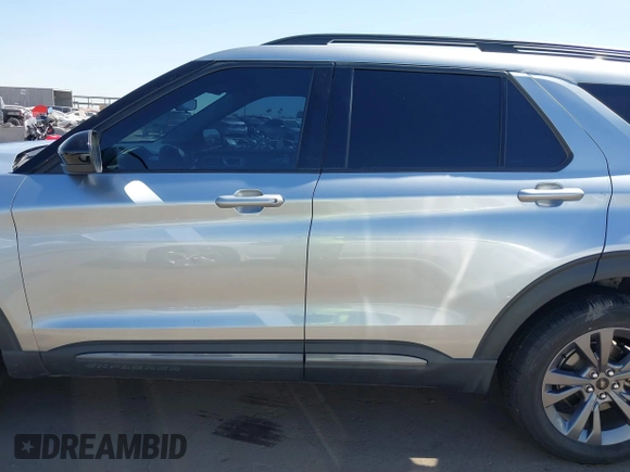 2022 Ford Explorer XLT with VIN 1FMSK8DH4NGC48733, listed as a IAAI auction lot 41884548 with 62,081 mi miles. Bid and sale history available at carsss.com. Image 14.