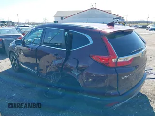 2018 Honda CR-V Touring with VIN 7FARW2H92JE097407, listed as a IAAI auction lot 41850708 with 117,201 mi miles. Bid and sale history available at carsss.com. Image 3.