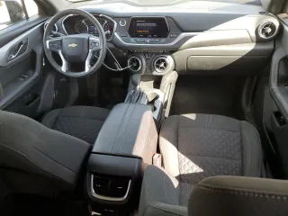 2021 Chevrolet Blazer LT z VIN 3GNKBCRS4MS571280, wystawiony jako Copart lot #48572525 z przebiegiem 57 953 mil mil oraz Szkoda całkowita • Salvage title. Historia ofert i sprzedaży dostępna na DreamBid. Obrazek 8.