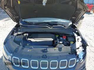2022 Jeep Compass Latitude with VIN 3C4NJCBB0NT138781, listed as a IAAI auction lot 41897474 with 44,955 mi miles and . Bid and sale history available at carsss.com. Image 10.