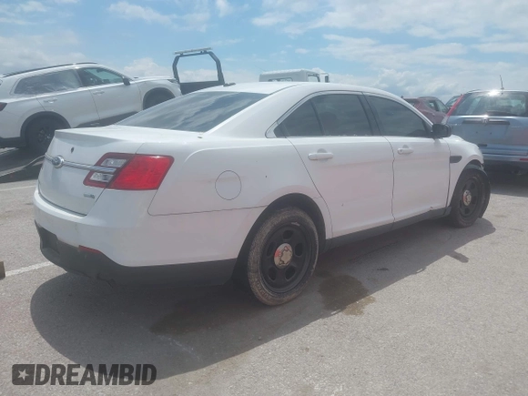2013 Ford Police Interceptor z VIN 1FAHP2M86DG160039, wystawiony jako IAAI lot #42377823 z przebiegiem 143 131 mil mil oraz . Historia ofert i sprzedaży dostępna na DreamBid. Obrazek 4.