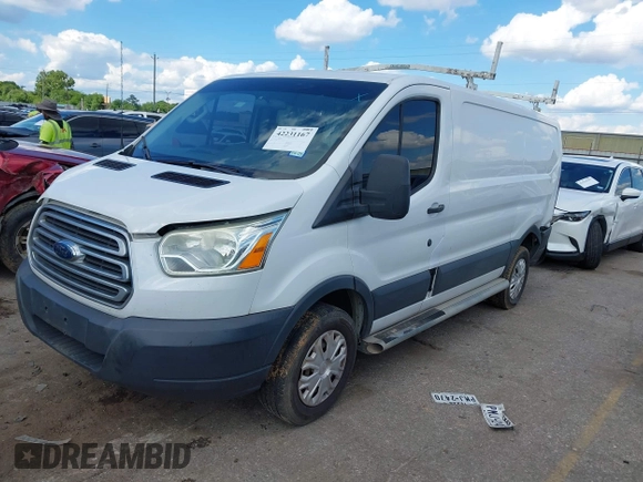2015 Ford Transit Cargo z VIN 1FTNR1ZM3FKB02963, wystawiony jako IAAI lot #42231167 z przebiegiem 181 270 mil mil oraz . Historia ofert i sprzedaży dostępna na DreamBid. Obrazek 2.