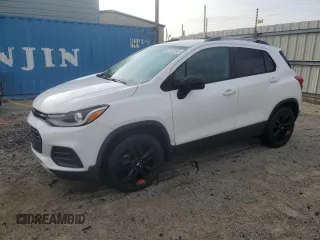 2020 Chevrolet Trax LT with VIN 3GNCJPSB8LL209616, listed as a Copart auction lot 54058425 with 121,011 mi miles and Clean Title. Bid and sale history available at carsss.com. Image 1.