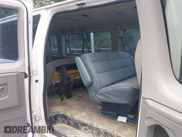 2008 Ford Econoline Passenger XL with VIN 1FBSS31L28DA91262, listed as a IAAI auction lot 42563033 with 191,590 mi miles and . Bid and sale history available at DreamBid. Image 8.