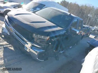 2019 Chevrolet Silverado 1500 LT with VIN 3GCPWCEK9KG135825, listed as a IAAI auction lot 41694390 with 40,267 mi miles. Bid and sale history available at carsss.com. Image 17.