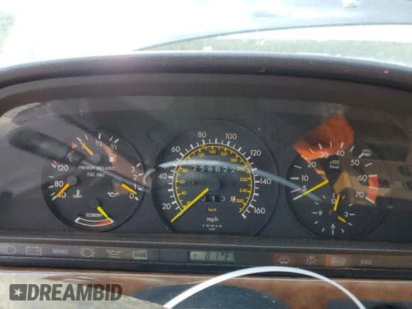 1989 Mercedes-Benz 560 with VIN WDBCA45E0KA494541, listed as a Copart auction lot 55360435 with 259,622 mi miles and Clean Title. Bid and sale history available at DreamBid. Image 9.