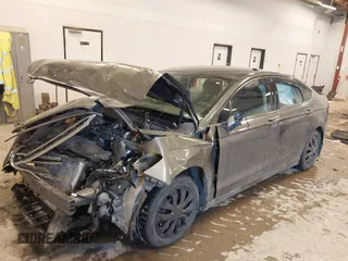 2014 Ford Fusion SE with VIN 3FA6P0H70ER325610, listed as a IAAI auction lot 41561520 with 1 mi miles. Bid and sale history available at carsss.com. Image 2.