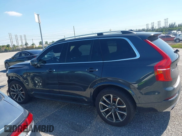 2017 Volvo XC90 Momentum with VIN YV4A22PK6H1149002, listed as a IAAI auction lot 41405845 with 105,292 mi miles. Bid and sale history available at carsss.com. Image 15.