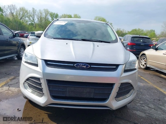 2015 Ford Escape SE with VIN 1FMCU9GX5FUC62439, listed as a IAAI auction lot 42066128 with 137,845 mi miles. Bid and sale history available at carsss.com. Image 6.