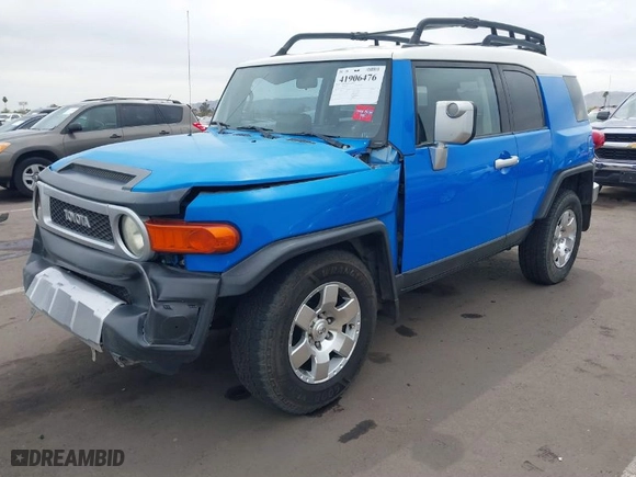 2007 Toyota FJ Cruiser with VIN JTEBU11F670061350, listed as a IAAI auction lot 41906476 with 253,650 mi miles. Bid and sale history available at carsss.com. Image 2.