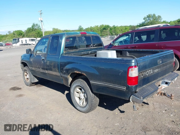 1997 Toyota T100 SR5 with VIN JT4UN24D8V0043214, listed as a IAAI auction lot 42194142 with 292,713 mi miles and . Bid and sale history available at DreamBid. Image 3.