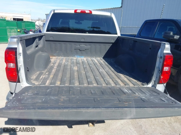 2015 Chevrolet Silverado 1500 LT with VIN 3GCUKREH1FG269823, listed as a IAAI auction lot 41398008 with 210,788 mi miles. Bid and sale history available at carsss.com. Image 16.