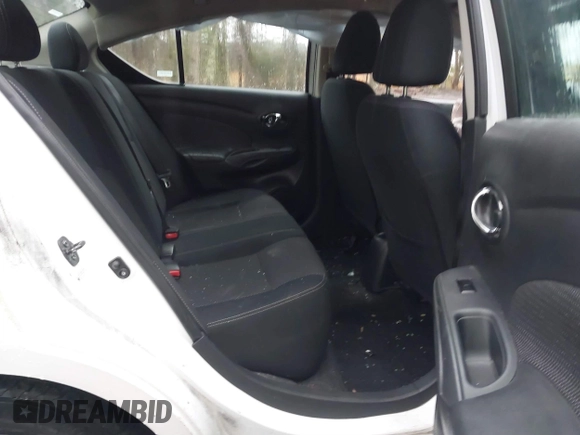 2016 Nissan Versa SV z VIN 3N1CN7APXGL879574, wystawiony jako IAAI lot #41510622 z przebiegiem 121 094 mil mil oraz . Historia ofert i sprzedaży dostępna na DreamBid. Obrazek 8.