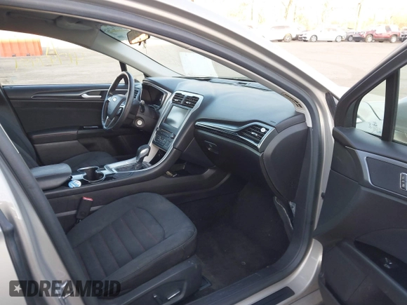 2016 Ford Fusion SE with VIN 3FA6P0H72GR177902, listed as a IAAI auction lot 41747454 with 169,729 mi miles. Bid and sale history available at carsss.com. Image 5.