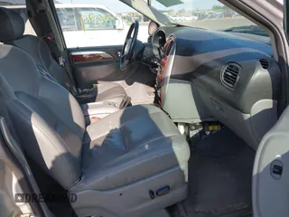 2005 Chrysler Town & Country Limited with VIN 2C8GP64L45R338921, listed as a IAAI auction lot 42105691 with 288,600 mi miles. Bid and sale history available at carsss.com. Image 5.