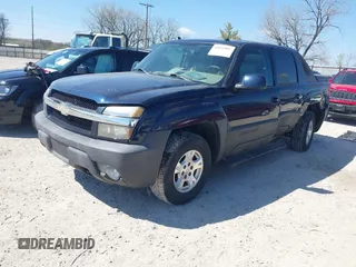 2004 Chevrolet Avalanche Z71 with VIN 3GNEK12T84G225711, listed as a IAAI auction lot 42051081 with 204,049 mi miles. Bid and sale history available at carsss.com. Image 2.