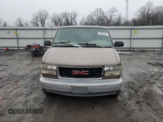2000 GMC Safari with VIN 1GKDM19W9YB537215, listed as a Copart auction lot 44083255 with 230,032 mi miles and Salvage Title. Bid and sale history available at carsss.com. Image 5.