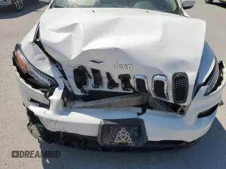 2018 Jeep Cherokee Latitude with VIN 1C4PJLCB6JD587468, listed as a Copart auction lot 52258695 with 136,466 mi miles and Salvage title. Bid and sale history available at DreamBid. Image 13.