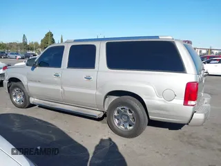 2005 Cadillac Escalade ESV z VIN 3GYFK66N75G215284, wystawiony jako IAAI lot #41320914 z przebiegiem Nie podano mil oraz . Historia ofert i sprzedaży dostępna na DreamBid. Obrazek 14.