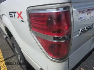 2013 Ford F-150 XL z VIN 1FTFX1EF5DFB22784, wystawiony jako IAAI lot #42651808 z przebiegiem 204 172 mil mil oraz . Historia ofert i sprzedaży dostępna na DreamBid. Obrazek 41.