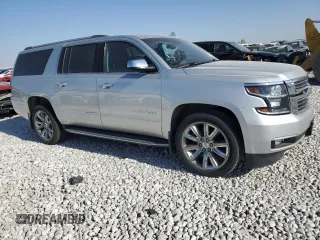 2017 Chevrolet Suburban Premier z VIN 1GNSKJKC4HR316953, wystawiony jako Copart lot #76944884 z przebiegiem 105 753 mil mil oraz Szkoda całkowita • Salvage title. Historia ofert i sprzedaży dostępna na DreamBid. Obrazek 4.