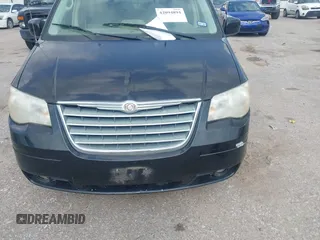 2010 Chrysler Town & Country Touring with VIN 2A4RR5D13AR155611, listed as a IAAI auction lot 42094894 with 132,966 mi miles. Bid and sale history available at carsss.com. Image 6.