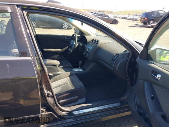 2007 Nissan Altima 2.5 S with VIN 1N4AL21E47N497414, listed as a IAAI auction lot 42050123 with 143,339 mi miles. Bid and sale history available at carsss.com. Image 5.