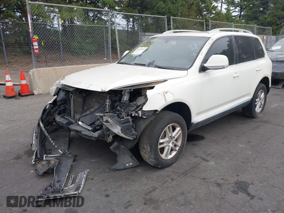 2008 Volkswagen Touareg V6 with VIN WVGBE77L38D019421, listed as a IAAI auction lot 40370604 with Not Provided miles and . Bid and sale history available at DreamBid. Image 2.
