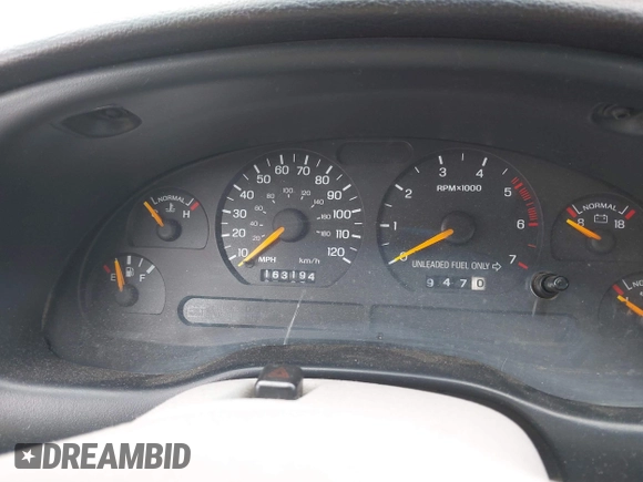 1996 Ford Mustang z VIN 1FALP4045TF183390, wystawiony jako IAAI lot #42361063 z przebiegiem 163 194 mil mil oraz . Historia ofert i sprzedaży dostępna na DreamBid. Obrazek 7.