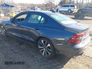 2022 Volvo S60 Momentum with VIN 7JRL12FZ4NG162452, listed as a IAAI auction lot 41136617 with 52,535 mi miles. Bid and sale history available at carsss.com. Image 3.