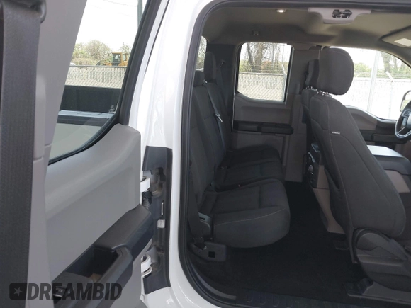 2018 Ford F-150 XL z VIN 1FTEX1CP3JFC70015, wystawiony jako IAAI lot #42095308 z przebiegiem 95 327 mil mil oraz . Historia ofert i sprzedaży dostępna na DreamBid. Obrazek 8.