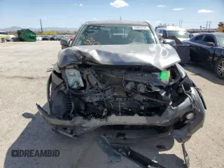 2017 Toyota Tacoma SR5 z VIN 3TMCZ5AN7HM071683, wystawiony jako Copart lot #53665755 z przebiegiem 65 180 mil mil oraz Szkoda całkowita • Salvage title. Historia ofert i sprzedaży dostępna na DreamBid. Obrazek 5.