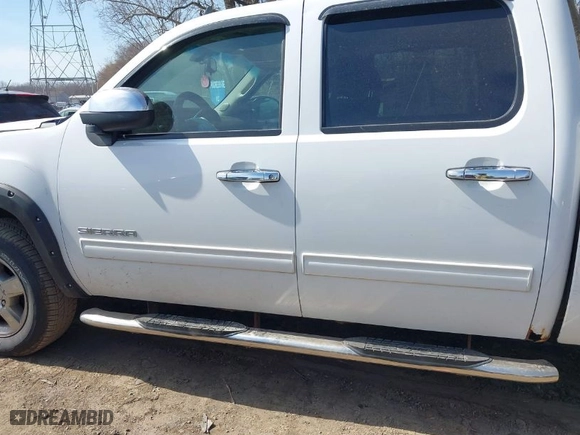2011 GMC Sierra 1500 SLE with VIN 3GTP2VE37BG335439, listed as a IAAI auction lot 41787014 with 177,671 mi miles. Bid and sale history available at carsss.com. Image 14.