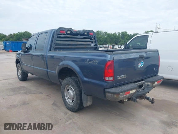 2006 Ford F-250 XL z VIN 1FTSW21P16ED82243, wystawiony jako IAAI lot #42674637 z przebiegiem 153 467 mil mil oraz . Historia ofert i sprzedaży dostępna na DreamBid. Obrazek 3.