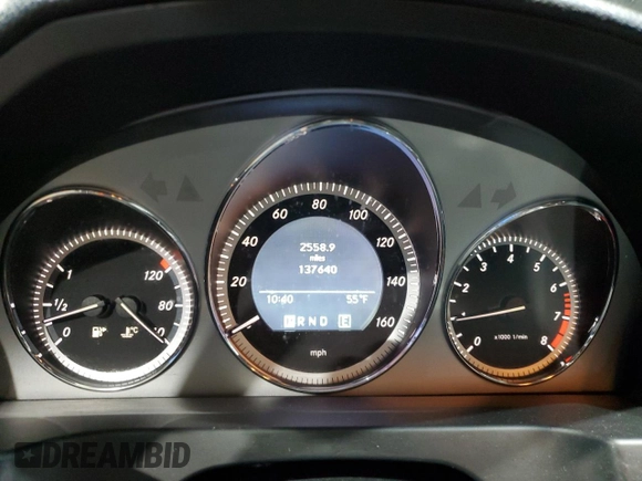 2011 Mercedes-Benz C 300 Sport z VIN WDDGF8BB5BR140804, wystawiony jako Copart lot #55286805 z przebiegiem 137 640 mil mil oraz Szkoda całkowita • Salvage title. Historia ofert i sprzedaży dostępna na DreamBid. Obrazek 9.