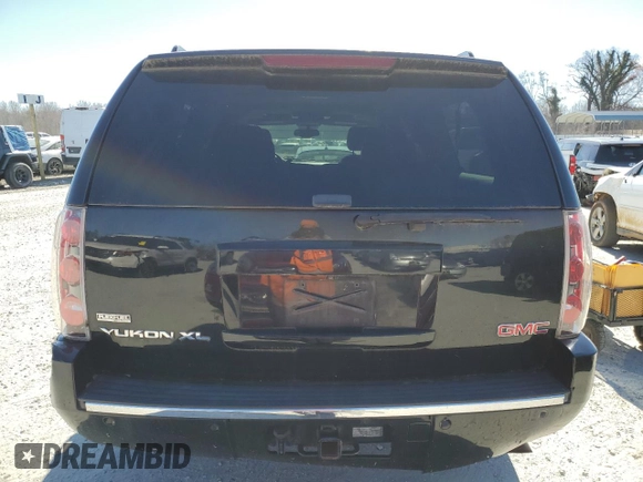 2011 GMC Yukon XL Denali with VIN 1GKS2MEFXBR261324, listed as a Copart auction lot 47855935 with 153,535 mi miles and Clean Title. Bid and sale history available at carsss.com. Image 6.