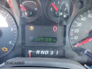 2005 Ford Freestar S z VIN 2FMZA50615BA37923, wystawiony jako IAAI lot #40896205 z przebiegiem 229 168 mil mil oraz . Historia ofert i sprzedaży dostępna na DreamBid. Obrazek 15.
